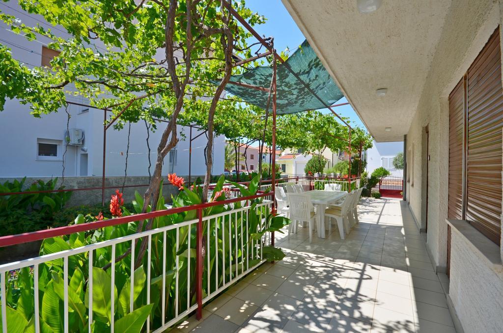 Apartments Branko Vodice Exterior foto